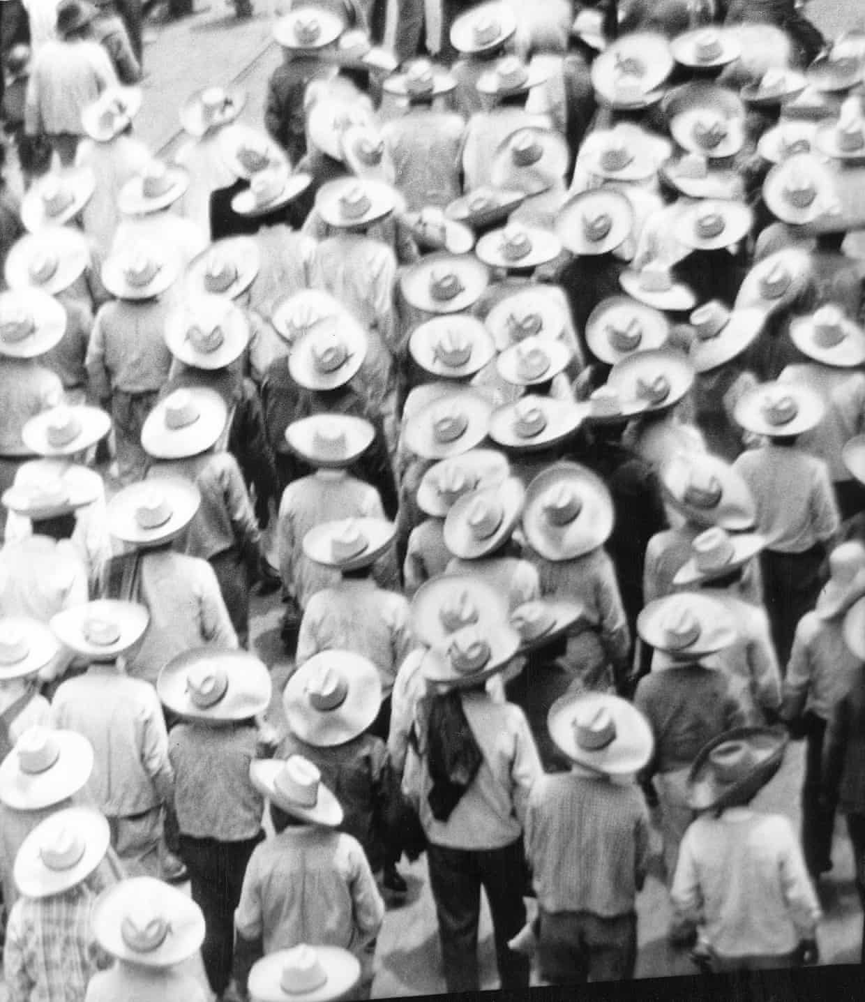 Mexico · 1926 — Workers march together